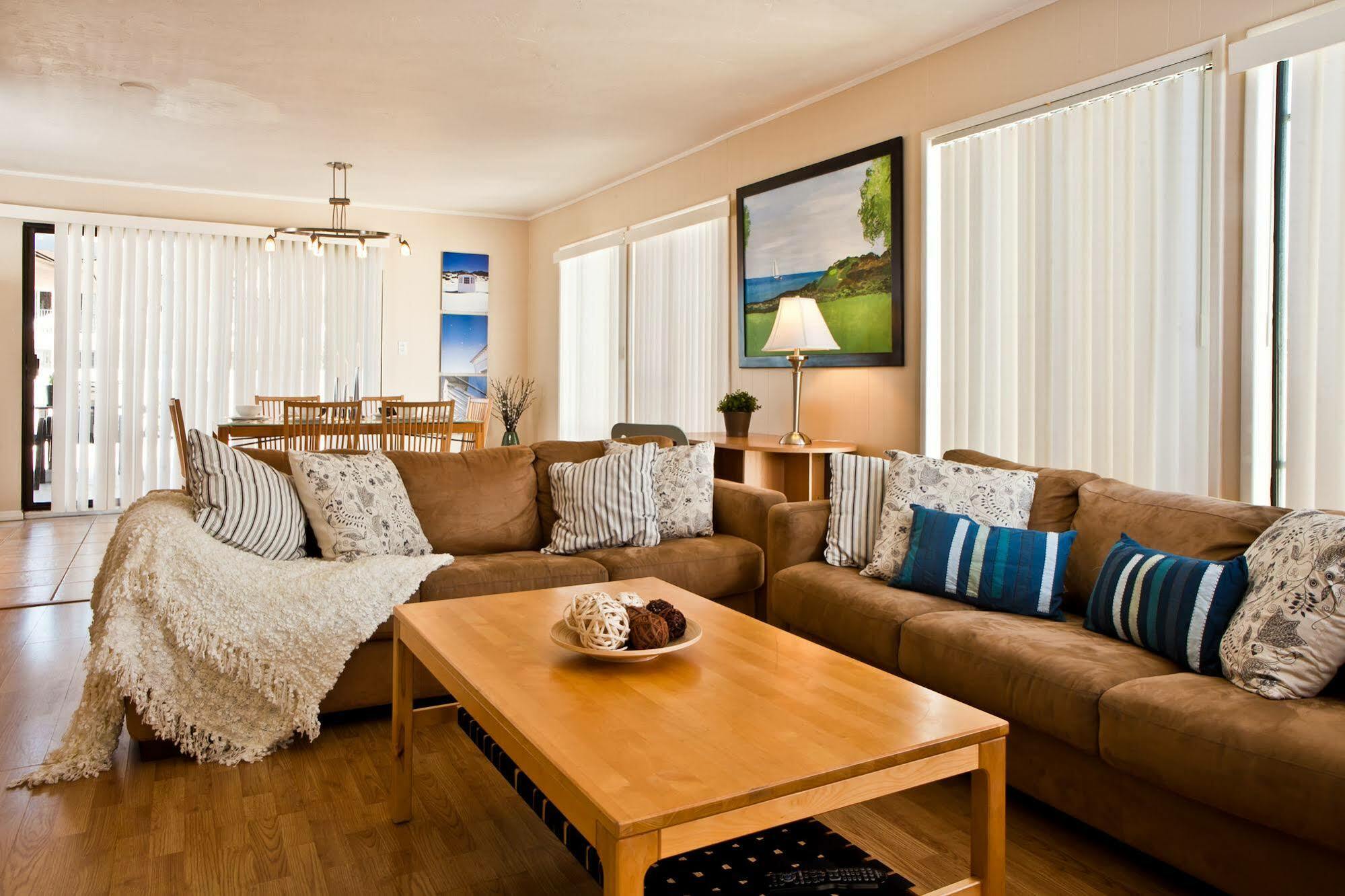 Beachwalk Villas Carlsbad Bagian luar foto